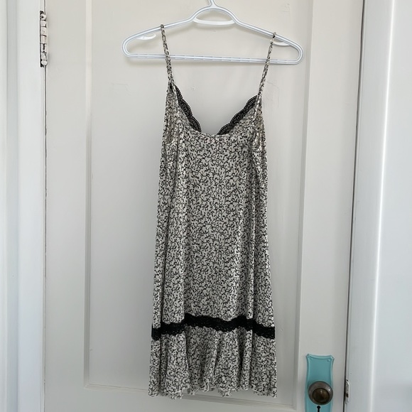 Victoria Secret Nightie - Picture 2 of 3